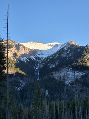 Morskie Oko - Zakopane - Polska - widok na szczyty Tatr Wysokich z Morskiego Oka w zimę. Zaśnieżone szczyty: Rysy, Mięguszowiecki, Kościelec © Konrad