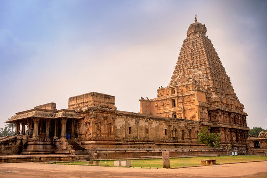 Brihadeeswara Temple also known as Peruvudaiyar Kovil is located in Thanjavur