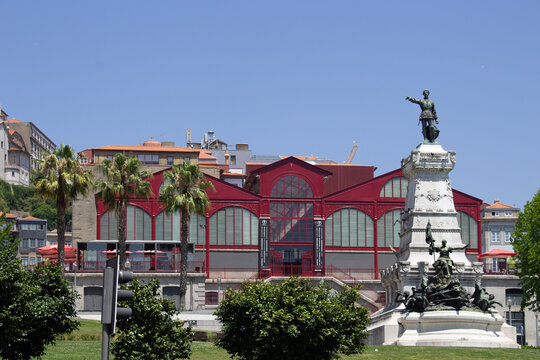 Infante Dom Henrique monument in his garden and Mercado Ferreira Borges historic market, Porto, Portugal