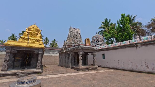 Thirukalukundram is known for the Vedagiriswarar temple complex, popularly known as Kazhugu koil (Eagle temple). This temple consists of two structures, one at foot-hill and the other at top-hill.