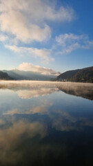 아름다운 아친 강변 풍경