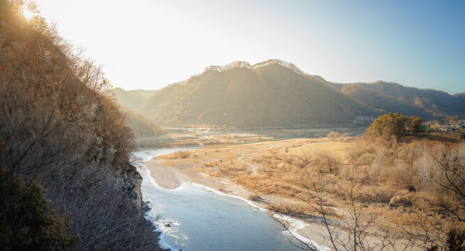 The King's Silent Prison: Cheongnyeongpo Exile Site Surrounded by Winding River
