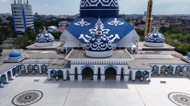 B roll of Masjid Agung Batam also known as Masjid Sultan Mahmud Riayat Syah showcasing grand Islamic architecture spiritual atmosphere and a prominent cultural landmark in Batam Indonesia