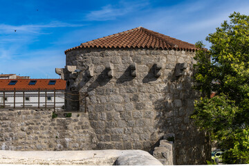 Obraz premium KRK, Croatia, May 28, 2025 - Frankopan Castle in Krk, ruins of the tower, courtyard with a square tower,