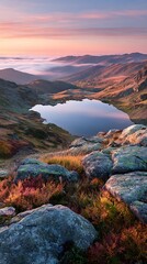 Naklejka premium Mountain lake sunset with fog and ferns