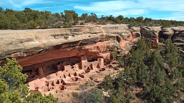 Cliff dwellings in Mesa Verde National Park, Colorado , USA 
