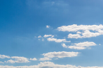 冬の爽やか青空と太陽光で輝く雲55