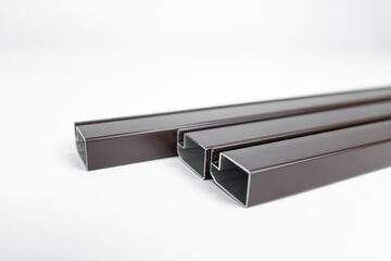 Aluminium profile for mesh door or net window frame