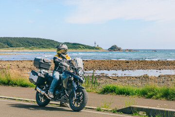 Obraz premium 東北ツーリング 尻屋崎の海とバイク