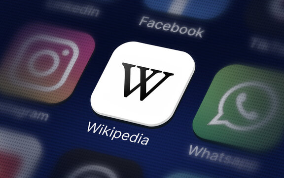 Wikipedia logo on the smartphone