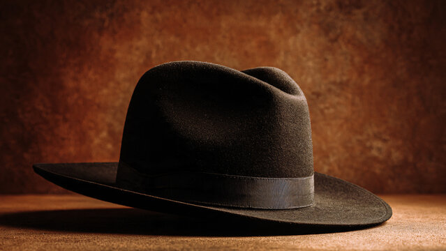 Chapeau d'homme &eacute;l&eacute;gant