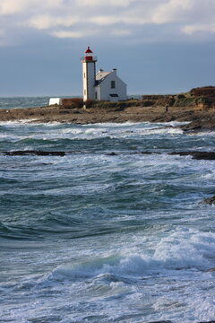 Phare de la Pointe des Chats, &icirc;le de Groix, oc&eacute;an Atlantique (Bretagne, Morbihan, France)