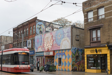 Naklejka premium wide view of Lula Lounge (live‑music and dance venue) located at 1585 Dundas St W, Toronto 