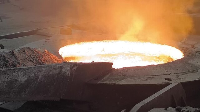 The metal is melted in the melting crucible of an induction furnace