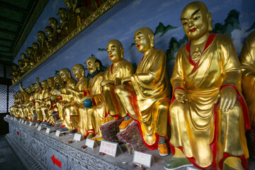 Naklejka premium The Daxiangguo Temple in Kaifeng City, Henan Province, China, is a renowned Buddhist temple that was built in the sixth year of the Tianbao era of the Northern Qi Dynasty (555 AD).