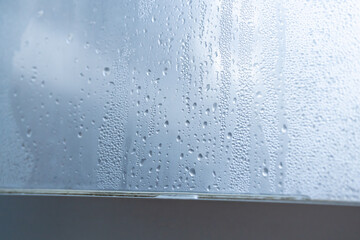 結露した窓