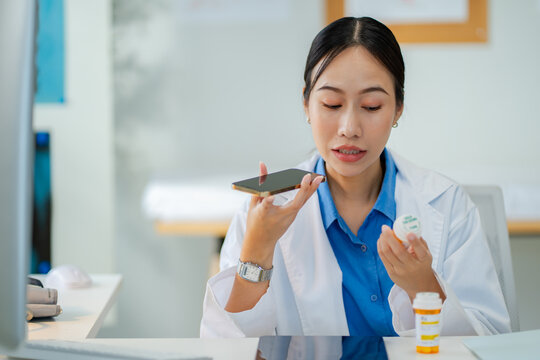 Female doctor consulting patient medication and test results via video call.female doctor providing remote consultation to patient.Concept of telemedicine,digital healthcare,online medical services
- Powered by Adobe