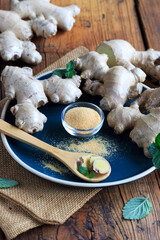 Heilpflanze Ingwer auf einem Teller