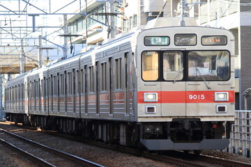 Obraz premium 大井町線 9000系