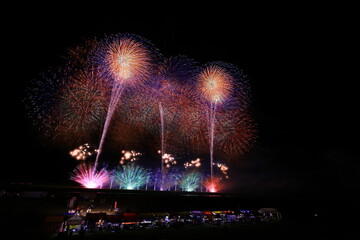 秋田県　夜空と花火