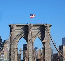 Fototapeta premium famous glimpse of new york cityscape featuring the brooklyn brid