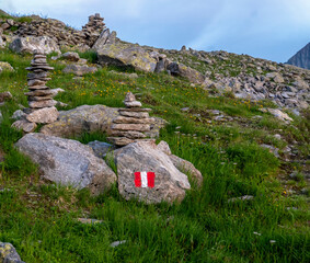 Climb the trail from the Zillergr&uuml;ndl reservoir to the Plauener Hut.