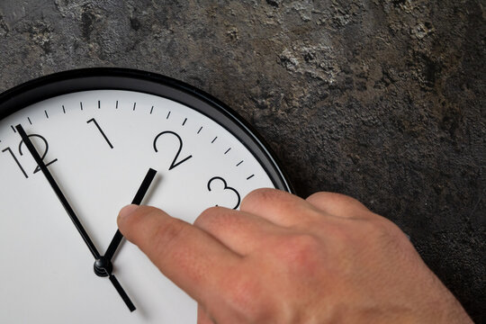 Daylight Saving Time Clock Adjustment