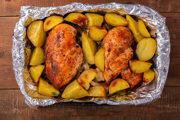 Braised chicken breast with artoshino and vegetables