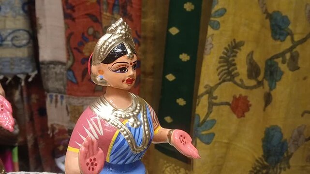 Thanjavur Dancing Doll from Tamilnadu, India