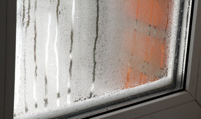 Fogging of a metal plastic window