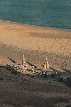 Lay down on the beach