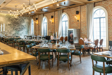 Modern restaurant interior combining elegance and luxury design