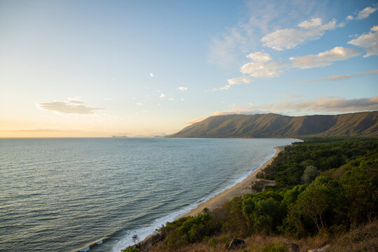 View from the Rex Lookout, located on the Captain Cook Highway between Cairns and Port Douglas in Queensland, Australia. 