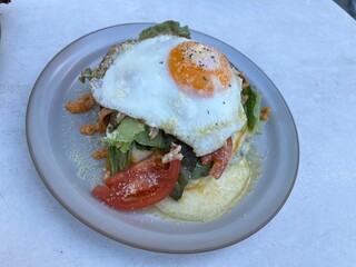 パンケーキと目玉焼き