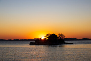 Fototapeta premium sunset over the sea