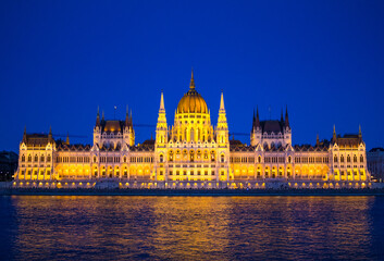 Fototapeta premium Hungarian Parliament Building