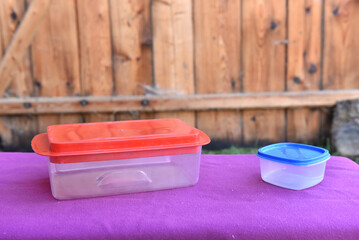 Plastic rectangular food storage containers