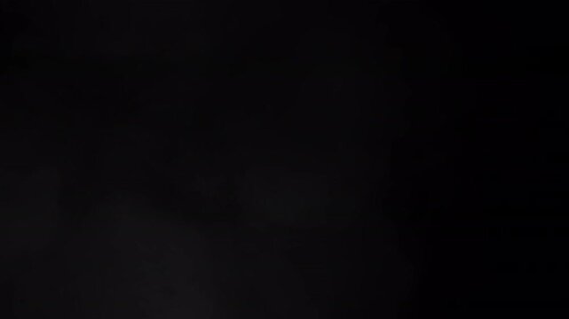 Soft Fog Smoke Background Overlay Loop

画面全体を薄く覆う、柔らかな煙と霧の背景動画素材です。
テロップ背景、映像演出、トランジション、タイトルバックなど幅広く使用可能。
ループ仕様のため長尺編集にも対応しています。