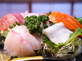 お刺身盛り合わせ