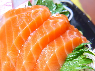サーモンの刺身