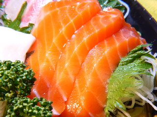 サーモンの刺身