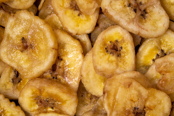 Dry banana slices as a texture