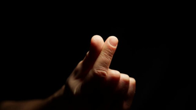 A gesture of love and passion.
A person shows that they love.
A declaration of affection for a partner.
Falling in love, hand in hand, heart, Valentine's Day