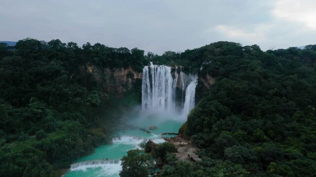 Visit El Salto Waterfall in Huasteca Potosina San Luis Potosi Mexico to see the water flowing down the cliffs