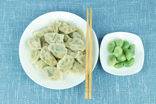 Dumplings and Laba garlic