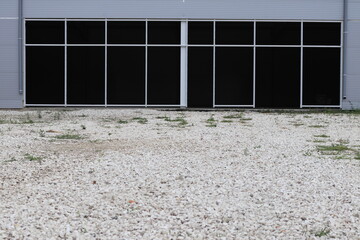 An unfinished one-storey commercial building.