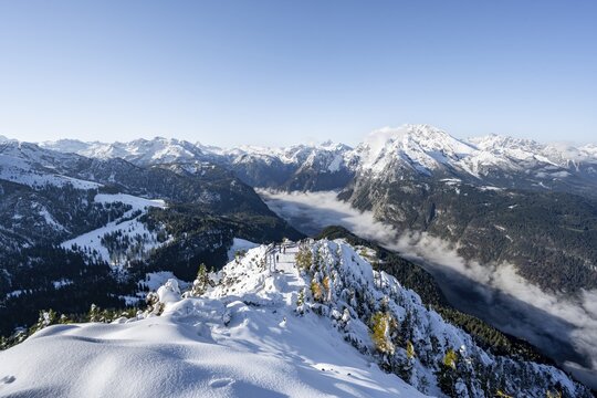 Snow-covered summit of the Jenner with viewing platform in autumn, view of the sea of clouds and Watzmann, Berchtesgaden National Park, Berchtesgaden Alps, Sch&ouml;nau am K&ouml;nigssee, Berchtesgadener Land, Bavaria, Germany
