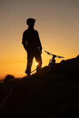 Downhill bei Sonnenuntergang