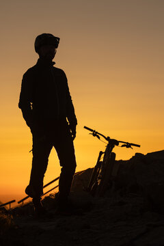 Downhill bei Sonnenuntergang