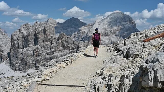 The view of the Tofana massif from the Lagazuoi	